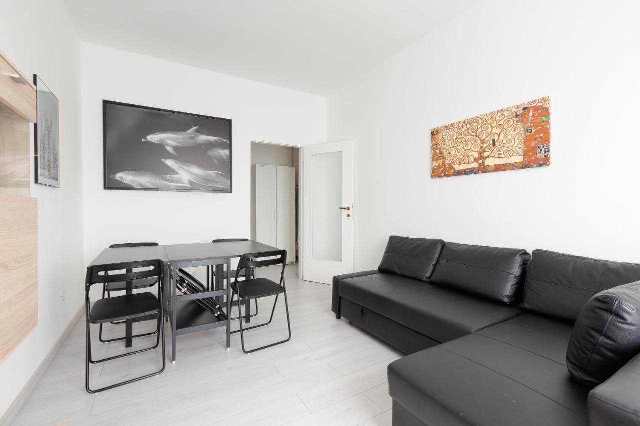 Apartment With Balcony -Bisceglie Red Line Subway Mailand Exterior foto